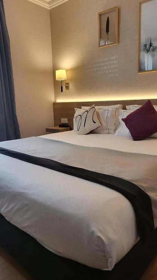 Magda Champs Elysees 3* Paris